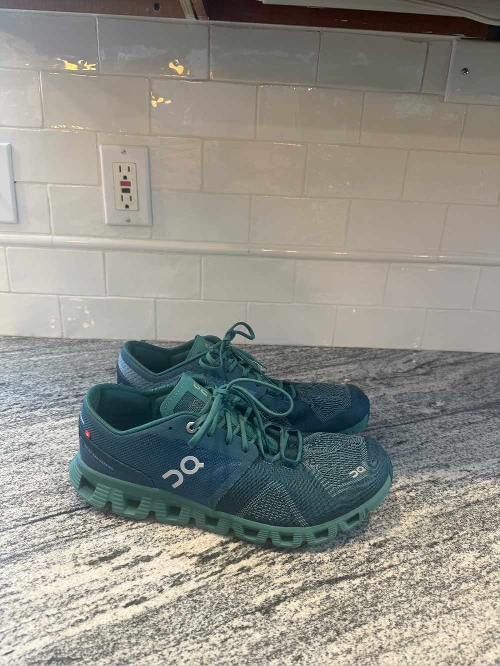 Men’s On Cloud X Size 10.5